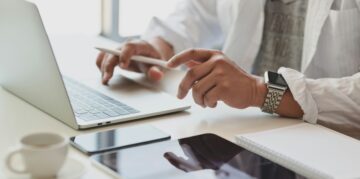 卒論代行プラザの料金とサービスの流れ